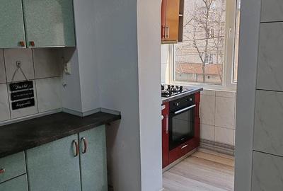 Apartament cu 3 camere decomandat în Girocului - 2