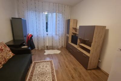 Garsonieră zona Far  mobilată utilată 22 mp Garsonieră zona Far  mobilată utilată 22 mp - 1