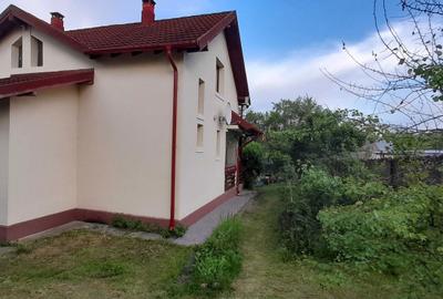Casă cu 3 camere în Mălureni