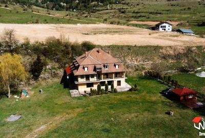Casă individuală cu 9 camere cu Teren 8223 Mp în Mărgău - 9