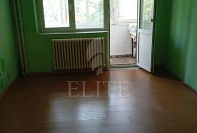 Apartament 2 camere în zona COLINA