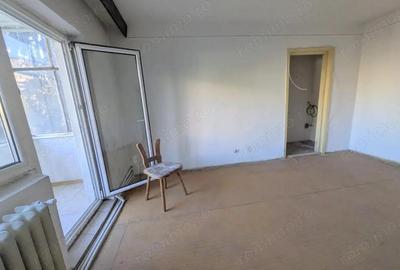 Str Carpati - Piata Sud, Apartament 3 camere, etaj 2/4, bucatarie mare - 8