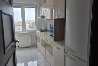 Apartament semidecomandat în Romană