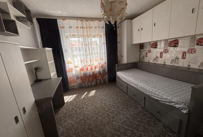 Apartament cu 3 camere semidecomandat în Ostroveni - 3