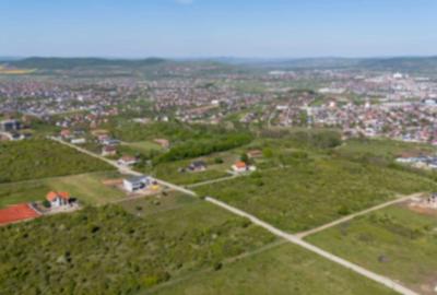 Casă cu Teren 1020 Mp în Central - 1