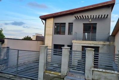 Casă individuală cu 7 camere cu Teren 320 Mp în Andrei Mureșanu - 2