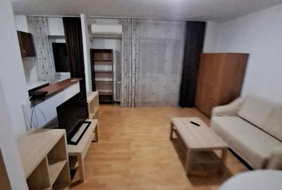 Garsonieră decomandată în Tineretului - 1