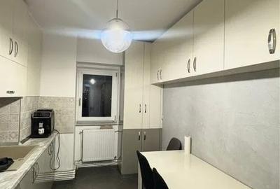 3 Camere Decomandat 2 Bai Etaj Intermediar Bloc 1990 zona Bulevard Poitiers - 2