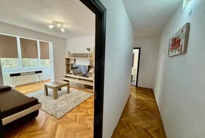 Apartament cu 2 camere decomandat în 7 Noiembrie - 7