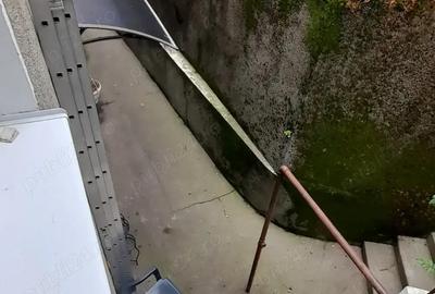 Vind casa cu etaj in centru Resita - 7
