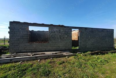 Casă cu 3 camere în Susani - 2