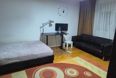 Garsoniera Muncii - Decebal, 2 minute de metrou, stradal, mobilata modern - 2