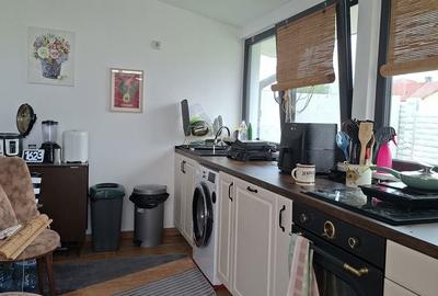 Casă cu 4 camere cu Teren 250 Mp în Malu Mare - 2