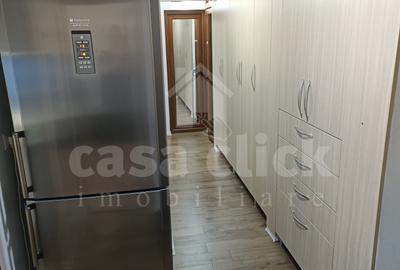 Apartament cu 3 camere decomandat, mobilat în Micro 16 - 2