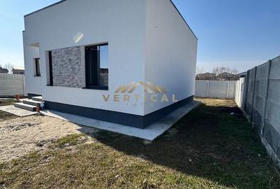 Casă cu 3 camere cu Teren 350 Mp în Berceni