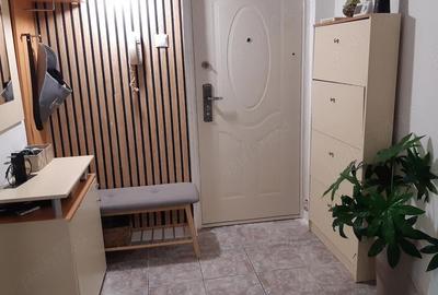 Apartament cu 3 camere decomandat în Abator - 1