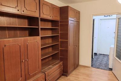 Garsonieră semidecomandată în 7 Noiembrie - 2