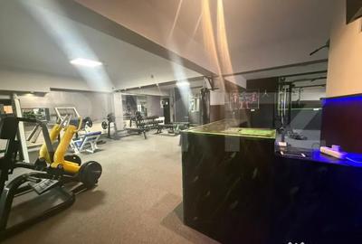 Spațiu comercial, de 318 mp, în Central - 8