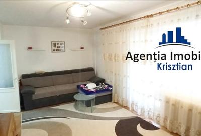 Apartament cu 2 camere de vanzare - Zona Micro 17 - 8