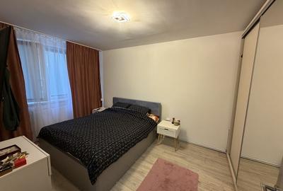 Apartament cu 3 camere decomandat în Rovine - 2