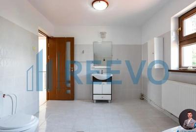 Casă cu 4 camere cu Teren 607 Mp în Bogdan Vodă - 1