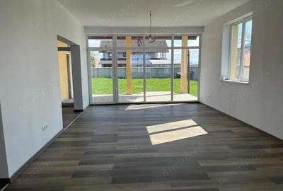 Casă cu Teren 743 Mp în Oloșag - 9