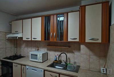 Apartament cu 3 camere semidecomandat, mobilat în Complex Studențesc - 12