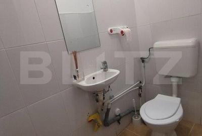 Apartament 3 camere, 66 mp, decomandat, zona- Micro 4 - 6