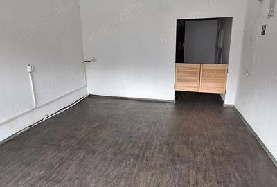 Spațiu comercial, de 50 mp, în Central