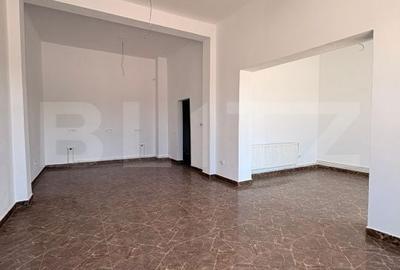 Spațiu comercial, de 1,200 mp, în Răcăștia - 2
