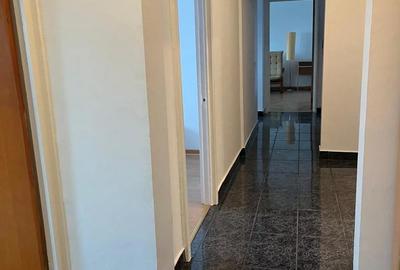 Apartament cu 3 camere decomandat în Central - 3