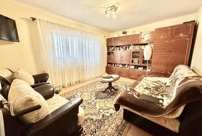 Garsonieră decomandată, mobilată în Buziașului