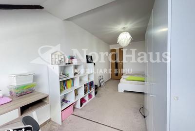 Apartament cu 4 camere în Valea Aurie - 10