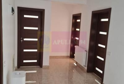 Casă individuală cu 5 camere decomandat cu Canalizare în Central - 3