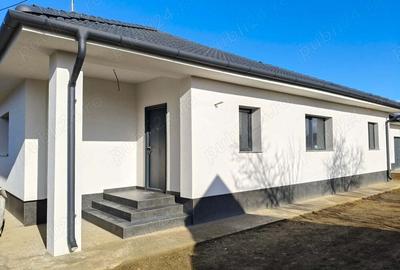 Casă cu 3 camere în Lazuri - 3