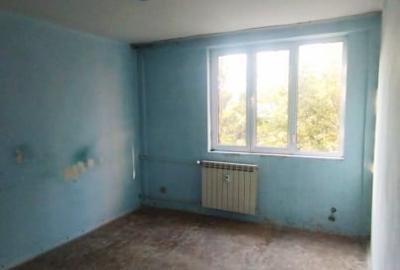 De vanzare, CEL MAI BUN PRET, 3 camere Dr Taberei , de renovat Pret: 92500EUR - 5