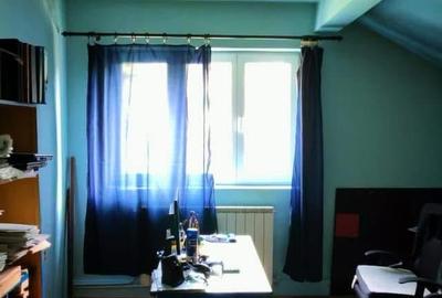 Vilă cu 5 camere, singur în curte, acces auto , lângă Magazinul Crișul , Oradea. - 9