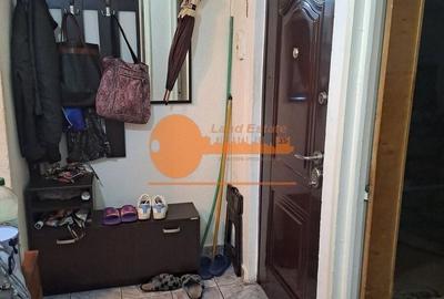 Apartament cu 3 camere decomandat în Apusului - 3