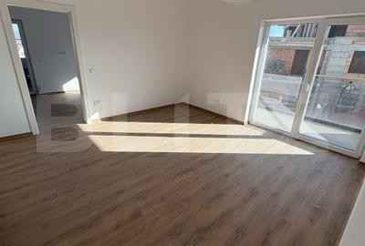 Apartament cu 3 camere decomandat în Centura