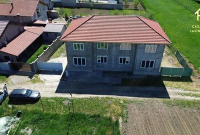 Casă cu 3 camere cu Teren 220 Mp în Central - 1