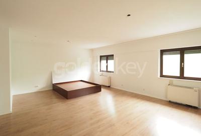 Vila cu deschidere catre lac ideala pentru birouri sau rezidenta - 7