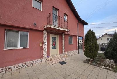 Casă cu Teren 700 Mp în Central - 3