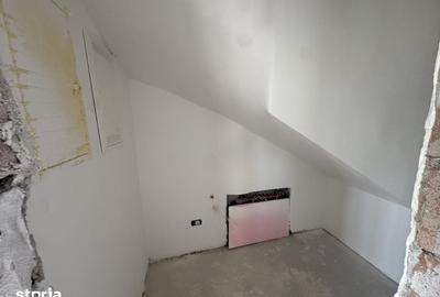 Casă cu 5 camere cu Teren 270 Mp în Fratelia - 9