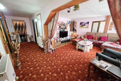 Casă cu 4 camere cu Teren 685 Mp în Mănești - 8