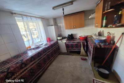 Casă cu 4 camere cu Teren 700 Mp în Dărmănești - 3