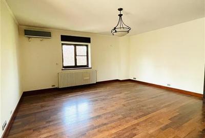 Casă cu 8 camere cu Teren 652 Mp în Sisești - 21