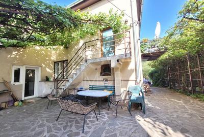 Apartament cu 3 camere decomandat în Sub Arini - 3