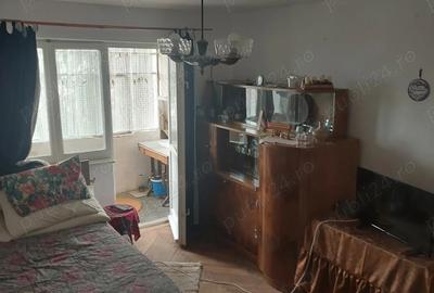 De Vanzare Apartament Trei Camere. Ocazie. - 4