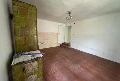 Casă cu Teren 1726 Mp în Central - 4