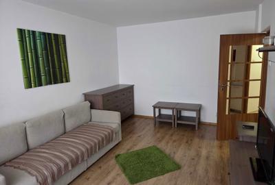 Garsonieră decomandată, mobilată în P-ța Universității - 1